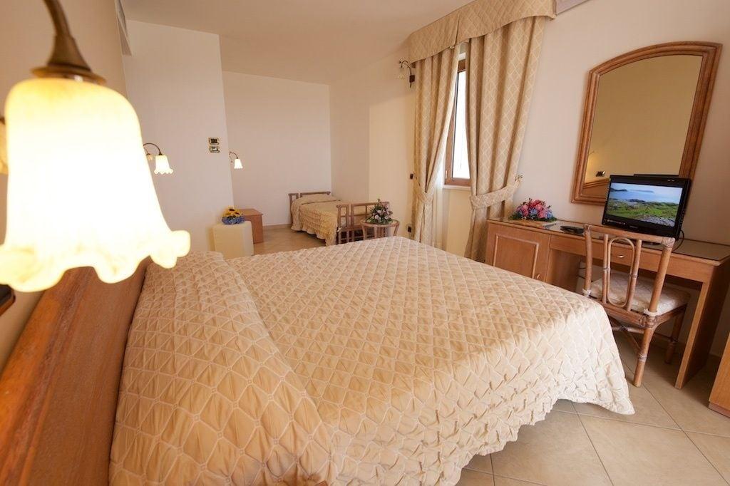 Hotel Portonuovo Весте Екстериор снимка